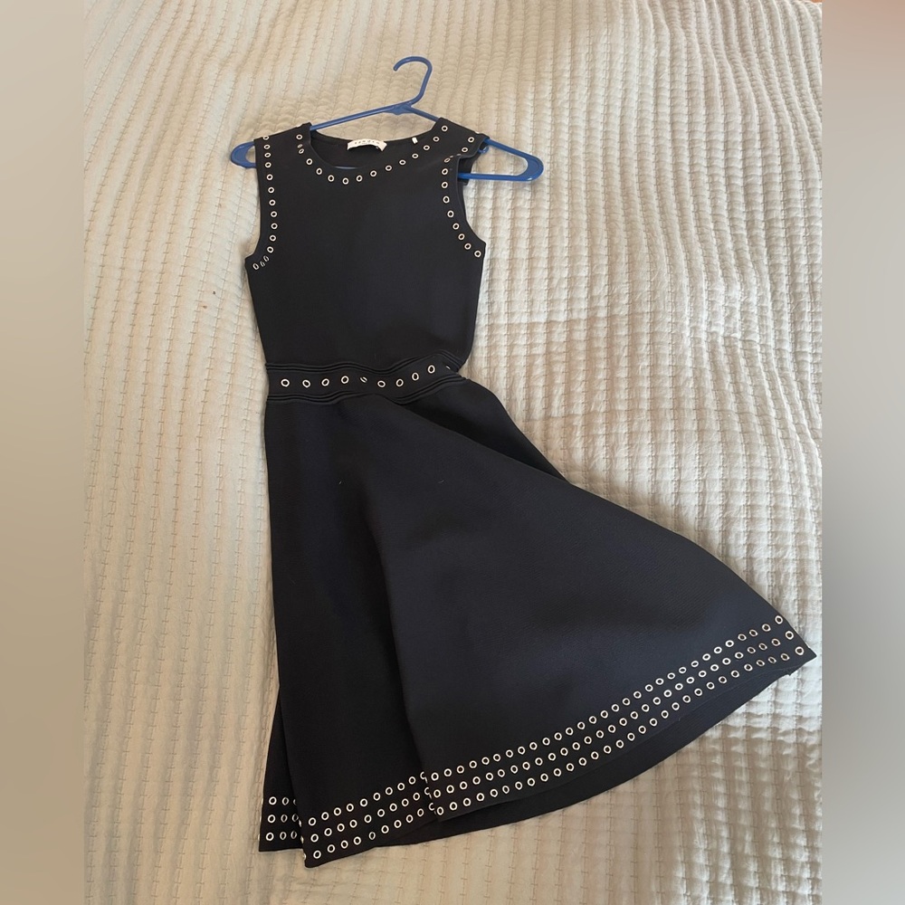 Sandro cute dress size 4 good material high quality
